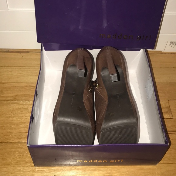 BCBGeneration Heeled Booties - Picture 3 of 4